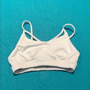 white urban active sports bra